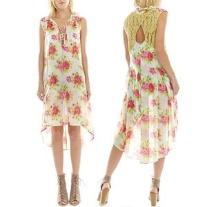 Aratta Evening Prime Rose
Dress size small Aratta Floral Shirt Dress